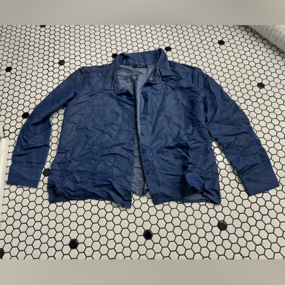 Anel lightweight button up  shirt size large